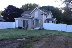 117 4th St, Walnut, IL 61376 - Photo 15