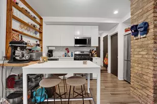 2750 N Kenmore Ave, Chicago, IL 60614 - Photo 3