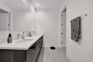 1701 W Webster Ave, Chicago, IL 60614 - Photo 17