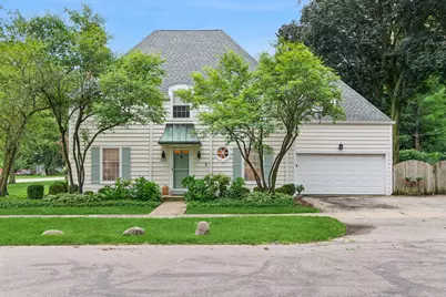 301 Le Grande Boulevard, Aurora, IL 60506 - Photo 1