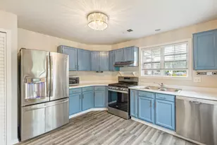 349 Sheffield Dr, Schaumburg, IL 60194 - Photo 7