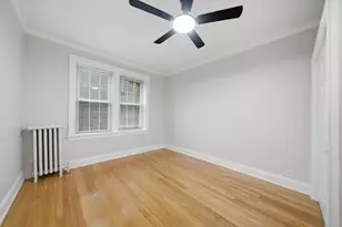 1354 W Greenleaf Ave, Chicago, IL 60626 - Photo 11