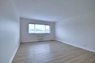 600 S York St, Elmhurst, IL 60126 - Photo 9
