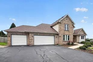 11868 Cardinal Ln, Caledonia, IL 61011 - Photo 1