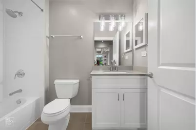 4846 N Clark Street #209, Chicago, IL 60640 - Photo 9
