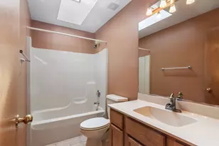 615 Wood Creek Dr, Antioch, IL 60002 - Photo 15