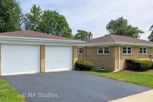 4256 Golf Rd, Skokie, IL 60076 - Photo 3