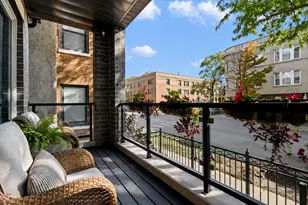 2922 N Sheffield Ave, Chicago, IL 60657 - Photo 17