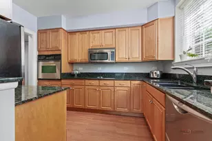 151 Palmer Cir, Vernon Hills, IL 60061 - Photo 47