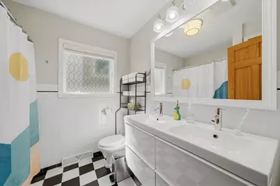 1903 W Sunnyside Avenue, Chicago, IL 60640 - Photo 17