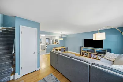 1903 W Sunnyside Avenue, Chicago, IL 60640 - Photo 3