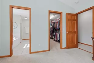 1404 Broad Creek Rd, Bloomington, IL 61704 - Photo 27