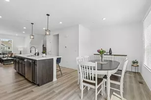 2703 Martini St, Mundelein, IL 60060 - Photo 5