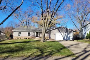 364 N Everett Dr, Palatine, IL 60074 - Photo 1