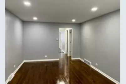 9334 S Paxton Avenue, Chicago, IL 60617 - Photo 5