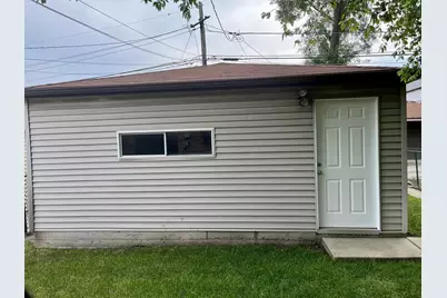 9334 S Paxton Avenue, Chicago, IL 60617 - Photo 19