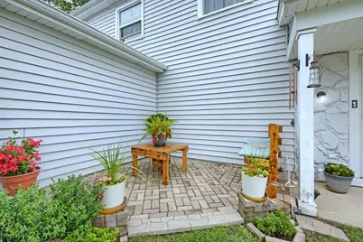 1301 N Glen Circle #D, Aurora, IL 60506 - Photo 17