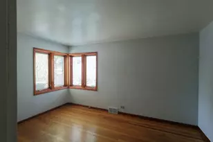 4605 Jerome Ave, Skokie, IL 60076 - Photo 17