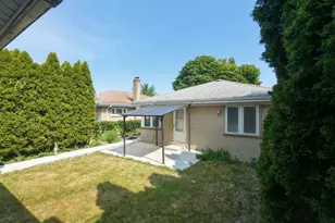 4605 Jerome Ave, Skokie, IL 60076 - Photo 27