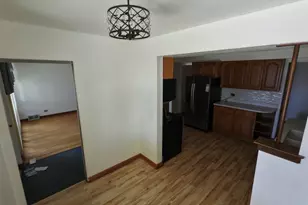 4605 Jerome Ave, Skokie, IL 60076 - Photo 9