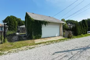 4605 Jerome Ave, Skokie, IL 60076 - Photo 31