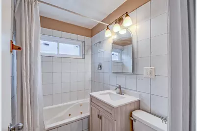 3110 W Jarvis Avenue, Chicago, IL 60645 - Photo 9
