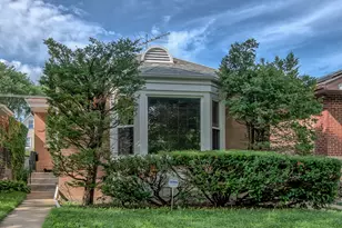 3110 W Jarvis Ave, Chicago, IL 60645 - Photo 1