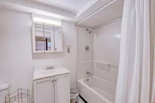 3110 W Jarvis Ave, Chicago, IL 60645 - Photo 13