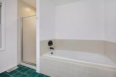 2877 Sarah Court, Elgin, IL 60124 - Photo 25