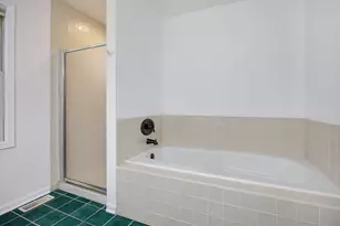 2877 Sarah Ct, Elgin, IL 60124 - Photo 25