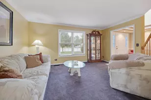 2877 Sarah Ct, Elgin, IL 60124 - Photo 15