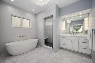 2107 W Bradley Pl, Chicago, IL 60618 - Photo 35