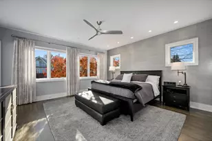 2107 W Bradley Pl, Chicago, IL 60618 - Photo 33