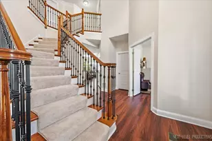 3615 Tournament Dr, Elgin, IL 60124 - Photo 3