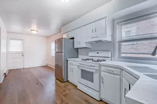 9010 Bronx Ave, Skokie, IL 60077 - Photo 5