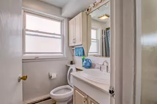 9010 Bronx Ave, Skokie, IL 60077 - Photo 19