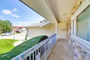 10013 Hope Dr, Rosemont, IL 60018 - Photo 5