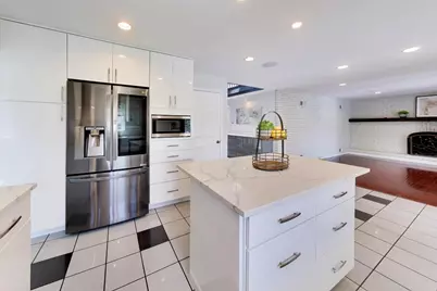 10013 Hope Drive, Rosemont, IL 60018 - Photo 15