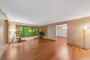 211 Sheridan Ct, Waukegan, IL 60085 - Photo 5