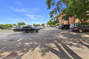 2210 S Goebbert Rd, Arlington Heights, IL 60005 - Photo 39