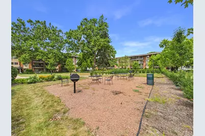 2210 S Goebbert Road #226, Arlington Heights, IL 60005 - Photo 41