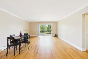 2210 S Goebbert Rd, Arlington Heights, IL 60005 - Photo 3