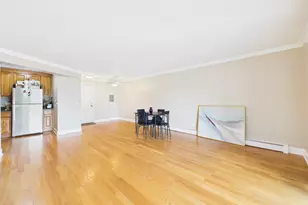 2210 S Goebbert Rd, Arlington Heights, IL 60005 - Photo 5