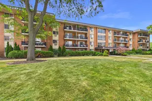 2210 S Goebbert Rd, Arlington Heights, IL 60005 - Photo 35