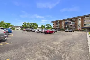 2210 S Goebbert Rd, Arlington Heights, IL 60005 - Photo 37