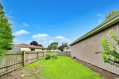 210 Hartway Court, Montgomery, IL 60538 - Photo 37
