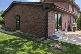 1231 Geneva Ln, Lake Zurich, IL 60047 - Photo 7