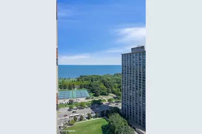 3660 N Lake Shore Drive #2407, Chicago, IL 60613 - Photo 15