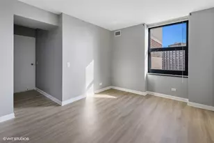 3660 N Lake Shore Dr, Chicago, IL 60613 - Photo 9
