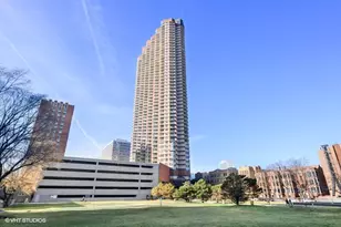 3660 N Lake Shore Dr, Chicago, IL 60613 - Photo 21